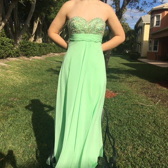 Faviana | Dresses | Long Mint Green Beaded Faviana Prom Dress | Poshmark